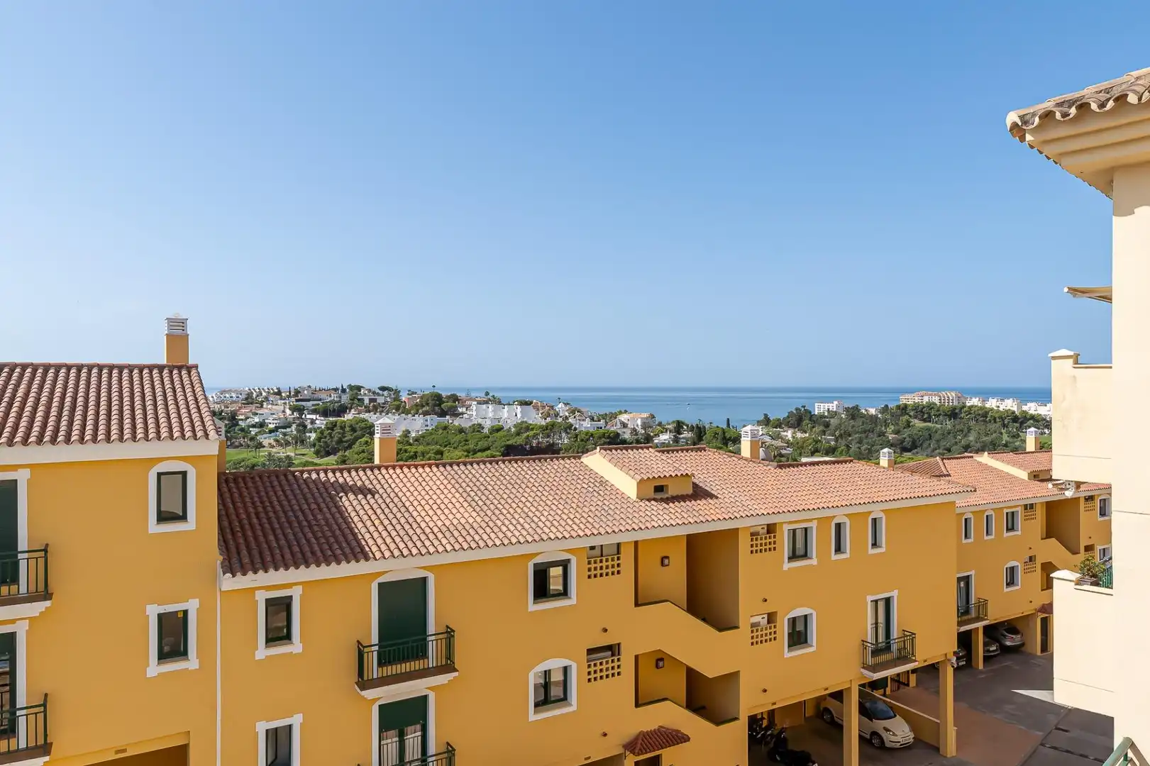 Vista exterior de Apartamento en venta en Benalmádena con Aire acondicionado, Calefacción y Jardín privado
