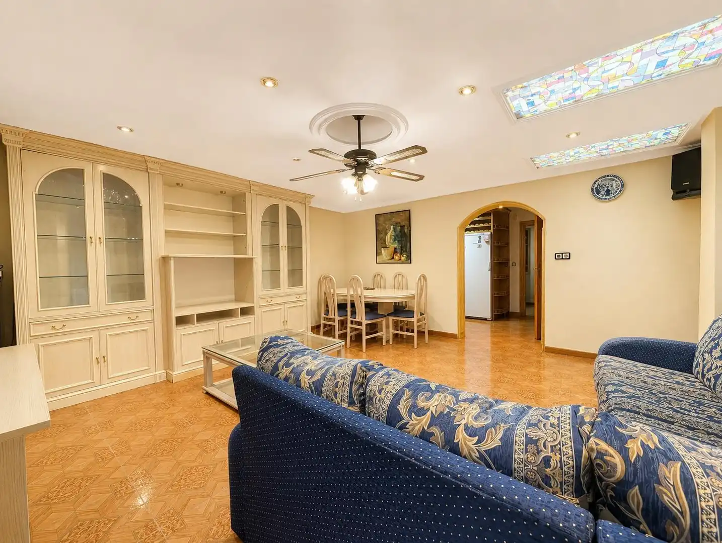 Sala de estar de Casa adosada en venta en Cox con Aire acondicionado, Terraza y Balcón
