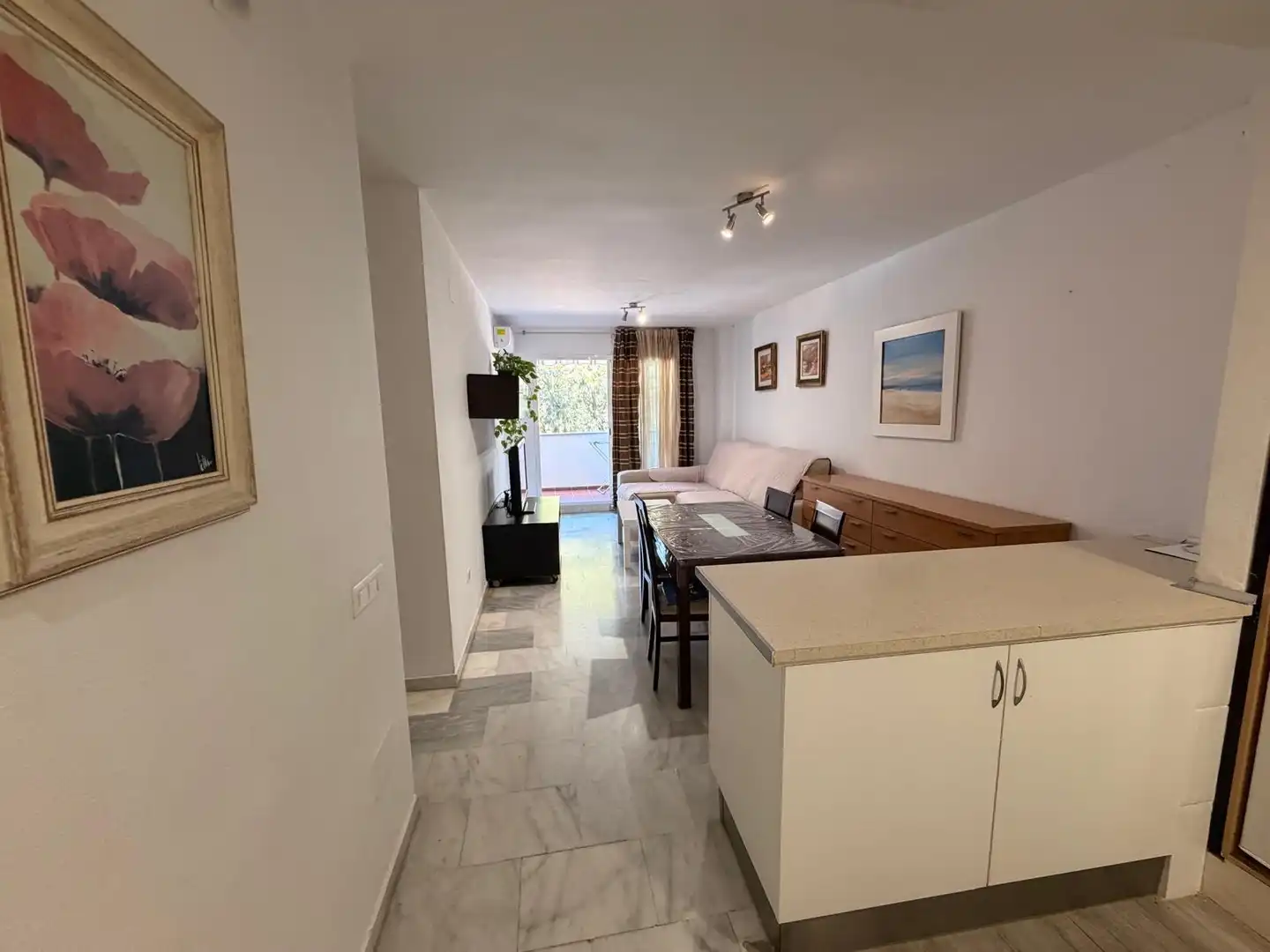 Living room of Flat for rent in Benalmádena  with Air Conditioner, Heating and Private garden