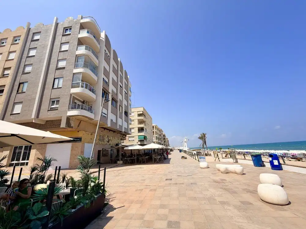 Apartament amb terrassa en venda a Guardamar Playa, imagen 24