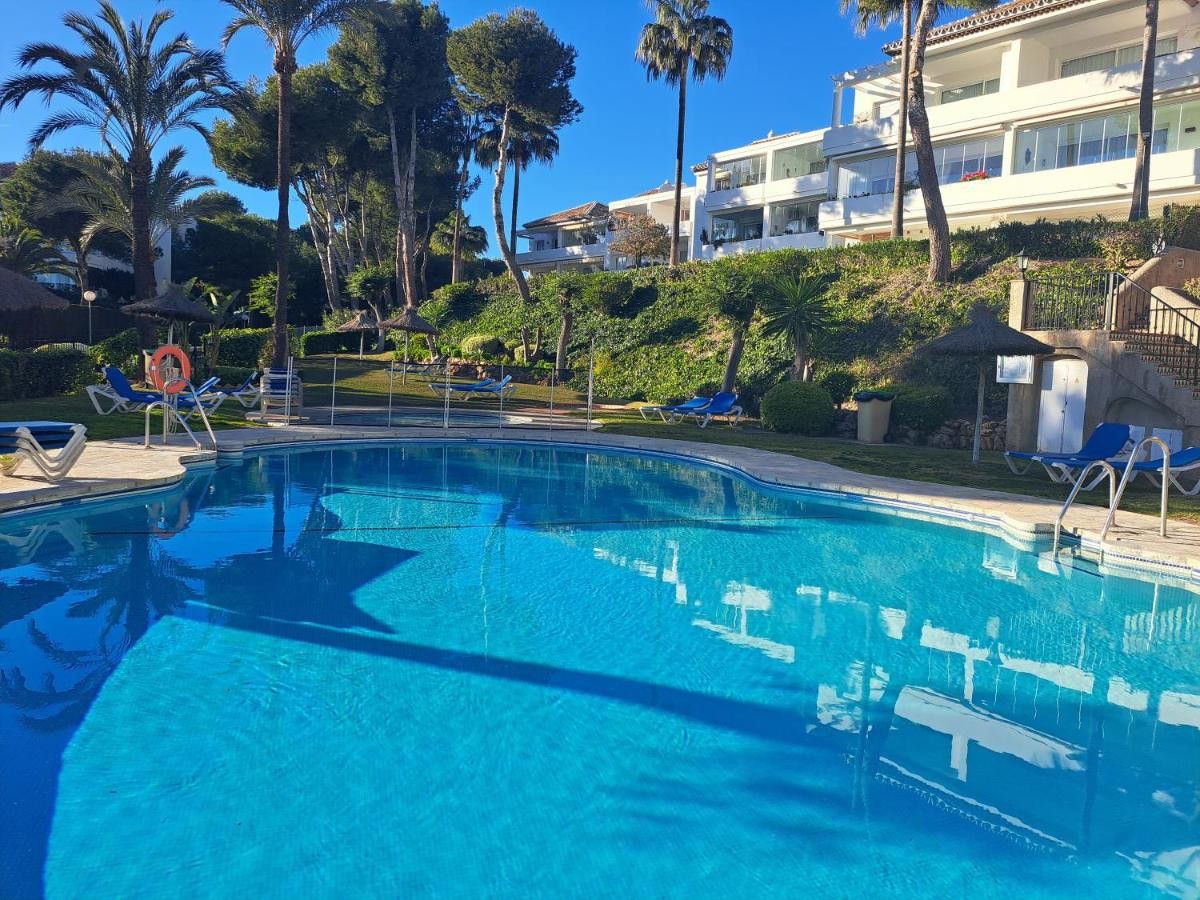 Swimming pool of Apartment to rent in Mijas  with Air Conditioner, Heating and Terrace
