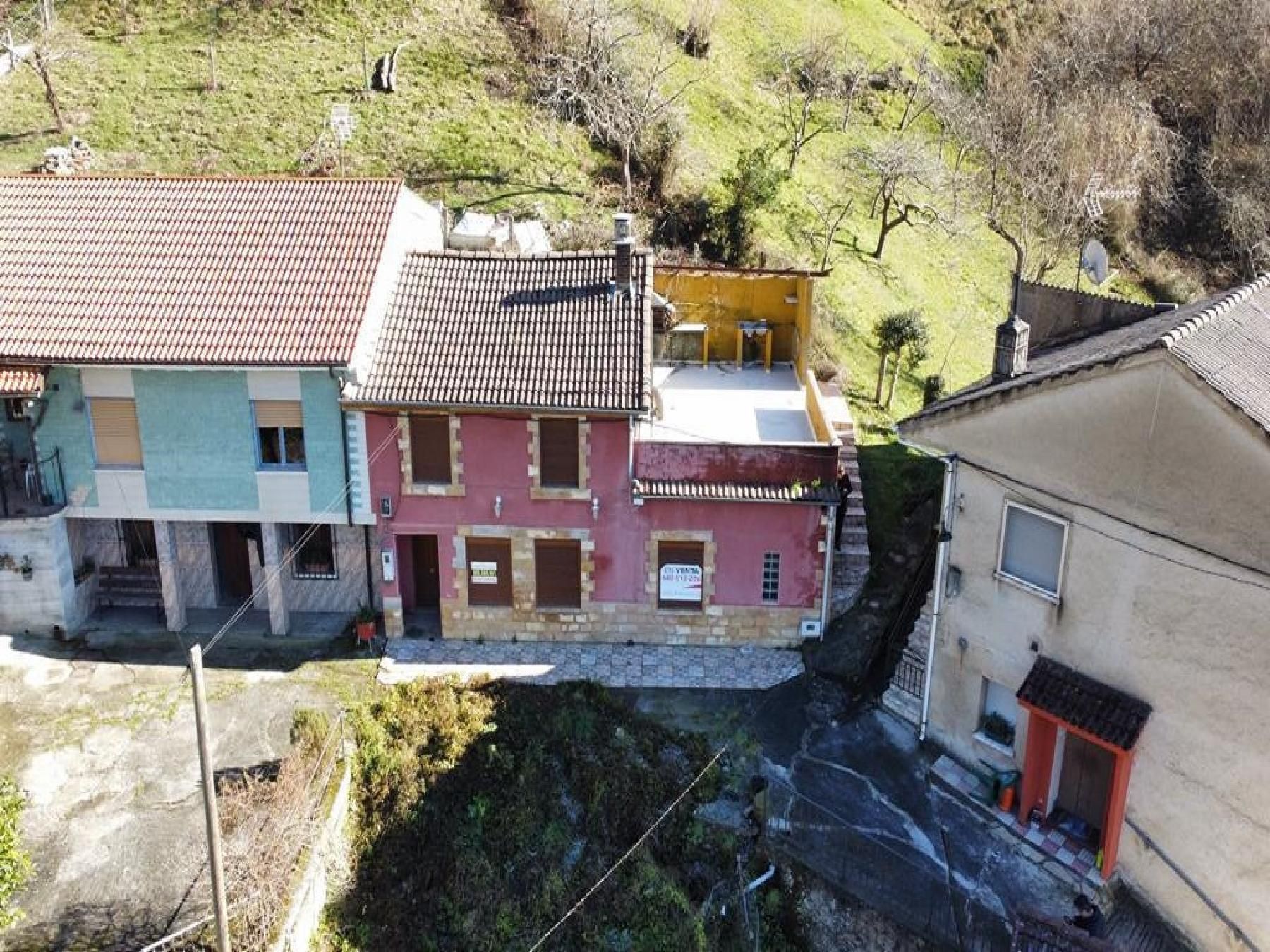 Vista exterior de Casa o xalet en venda en San Martín del Rey Aurelio