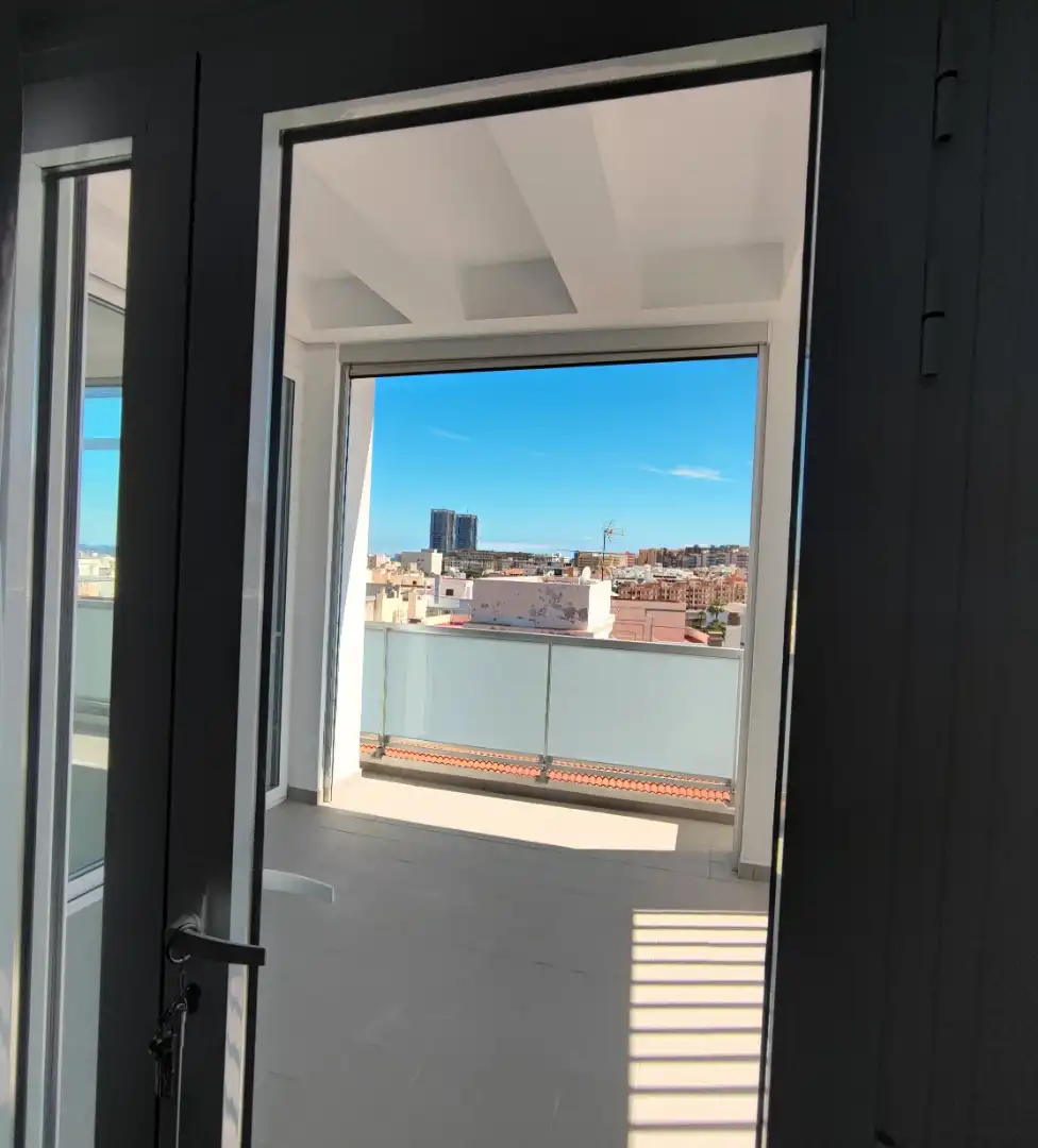 Terrasse von Wohnung zur Miete in Santa Cruz de Tenerife mit Klimaanlage, Terrasse und Ofen