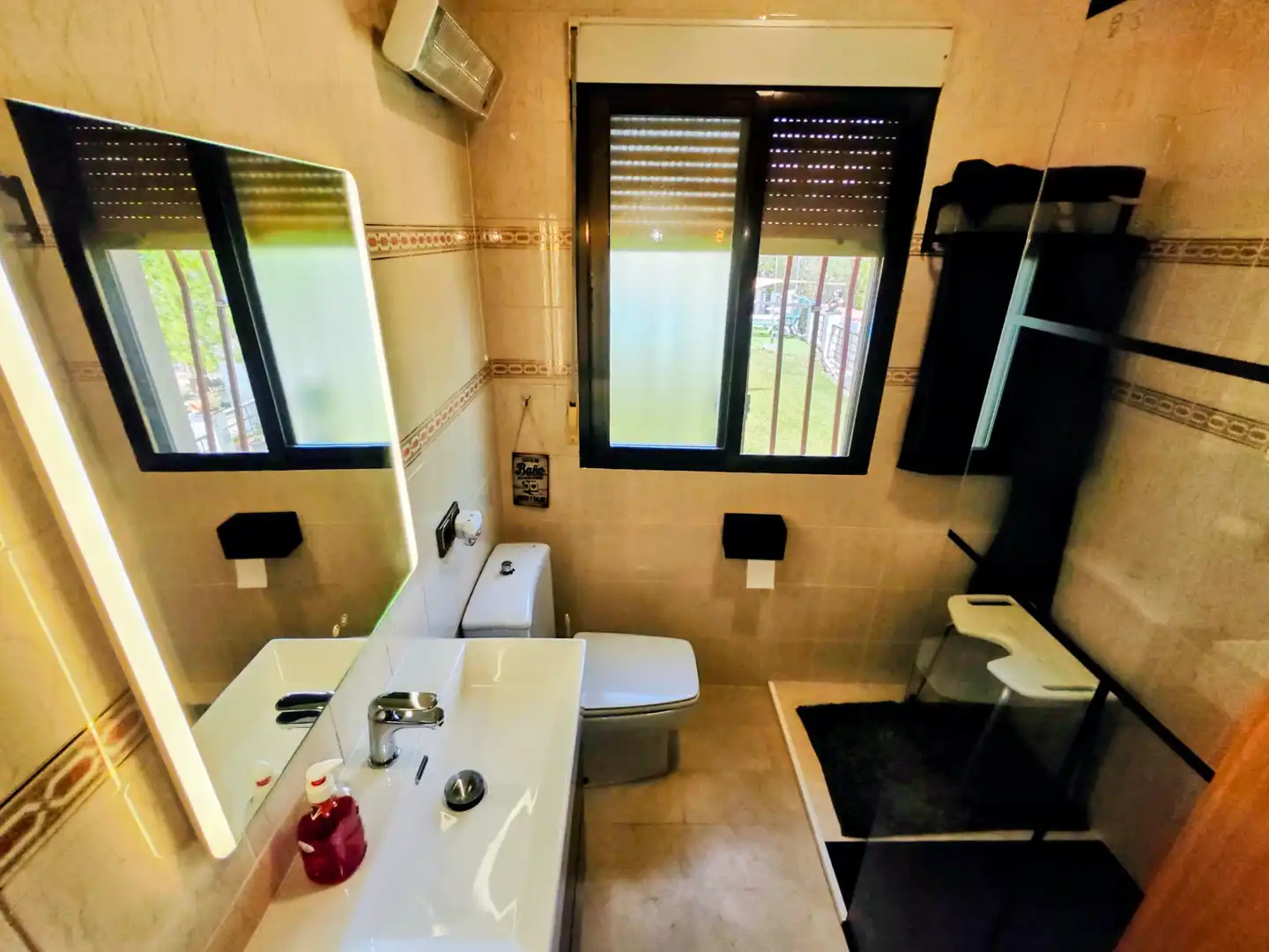 Baño de Casa o chalet en venta en El Casar de Escalona con Aire acondicionado, Calefacción y Jardín privado