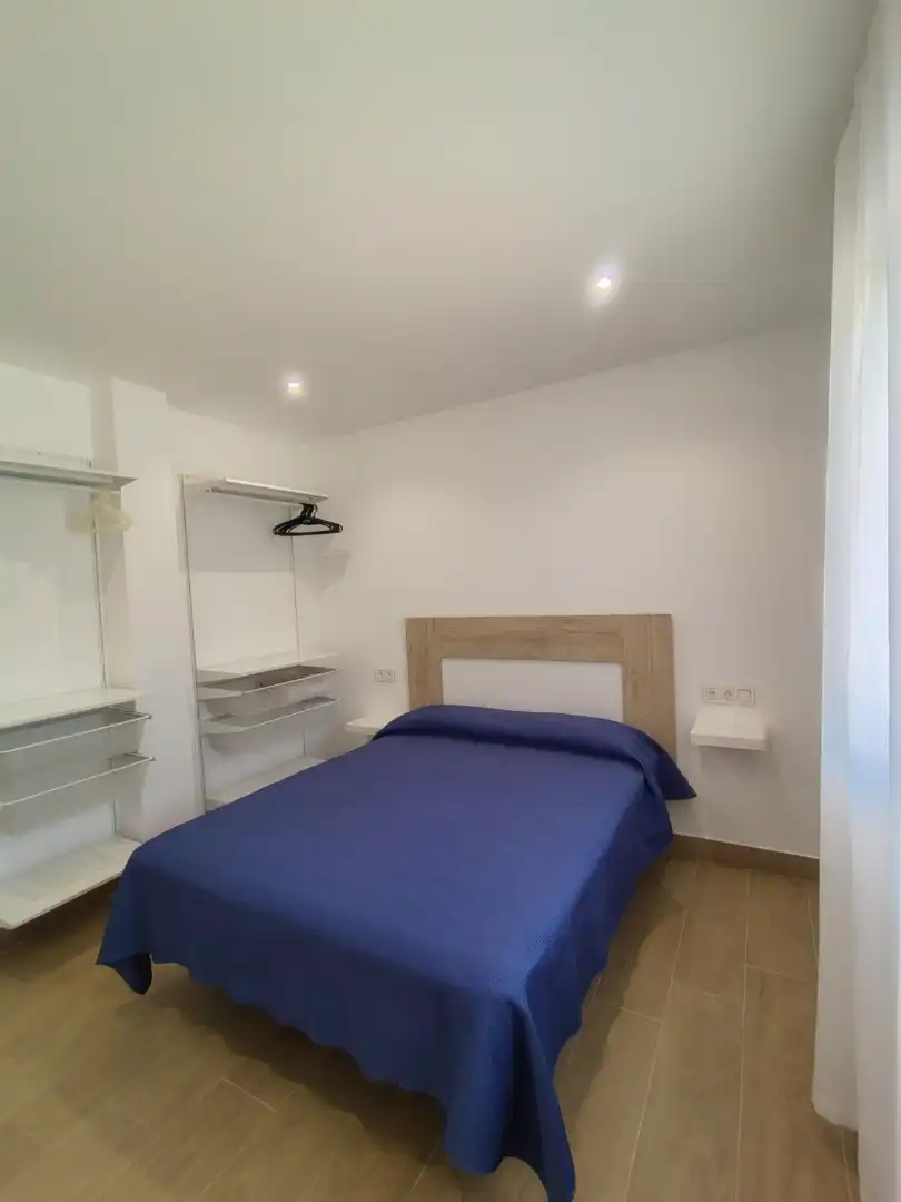 Dormitori de Pis de lloguer en Santander amb Calefacció, Terrassa i Moblat