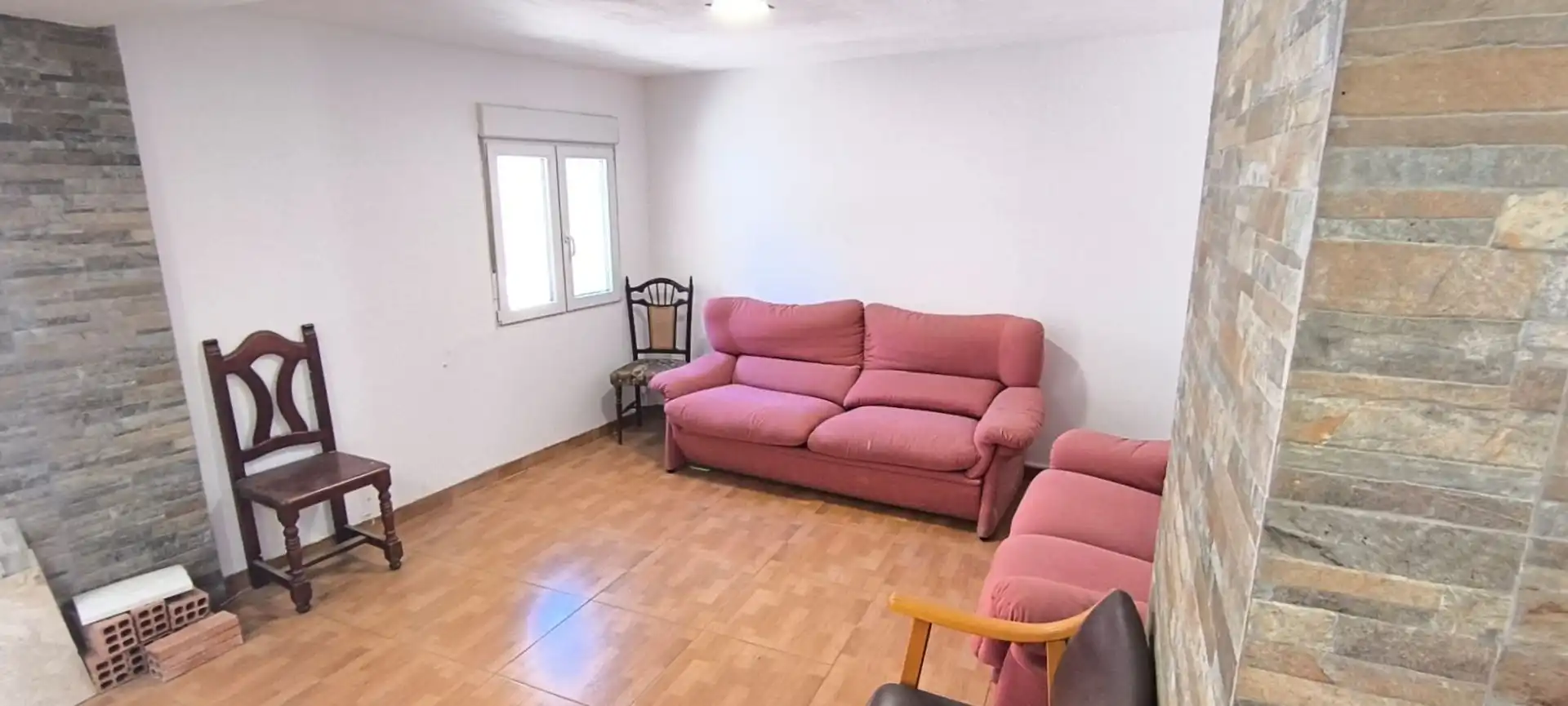 Sala d'estar de Finca rústica en venda en El Villar de Arnedo amb Jardí privat, Terrassa i Traster