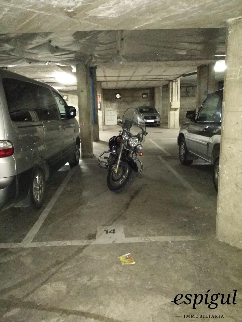 Parking de Garaje en venta en Girona Capital