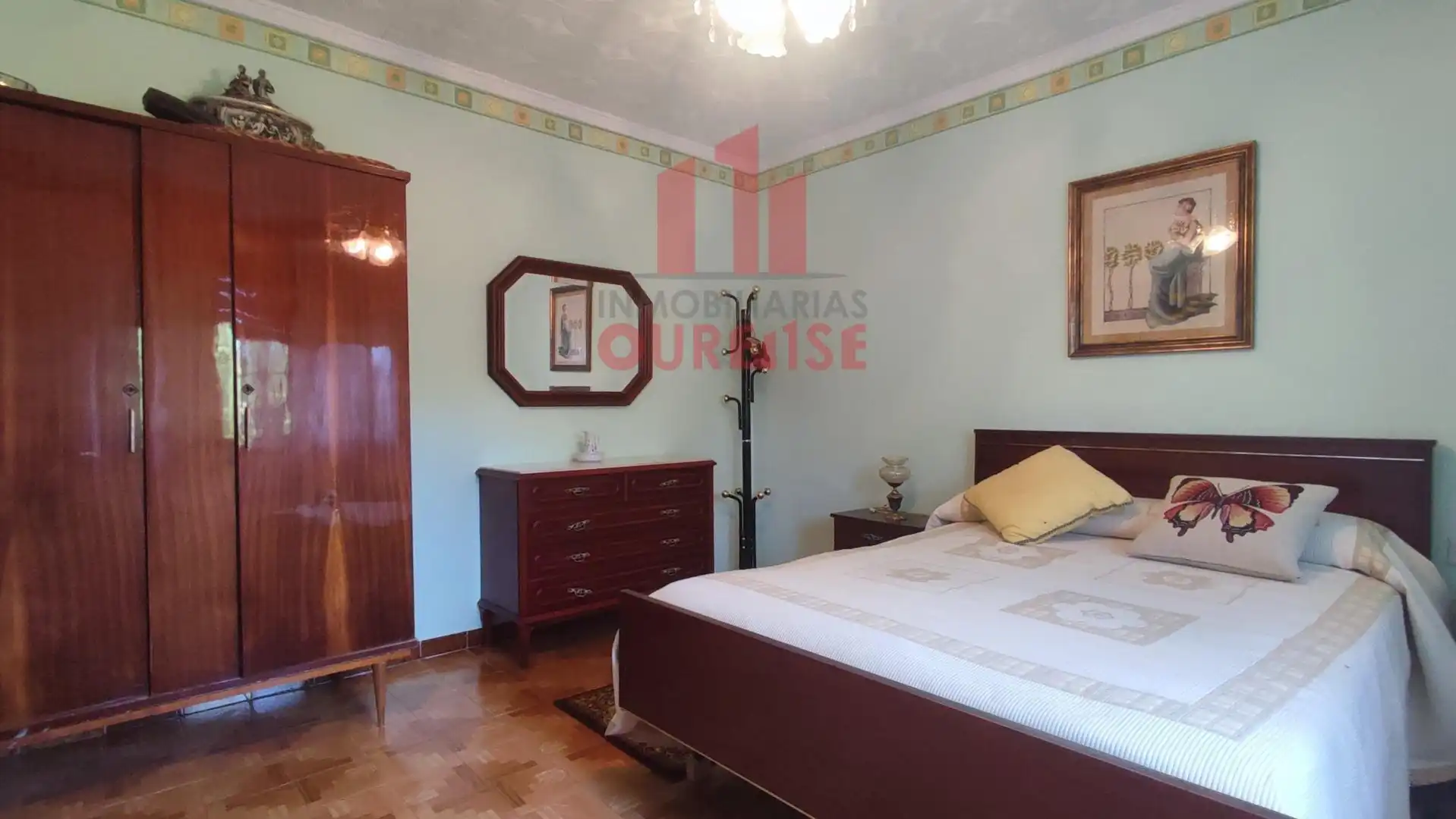 Dormitori de Casa o xalet en venda en A Merca   amb Calefacció i Moblat