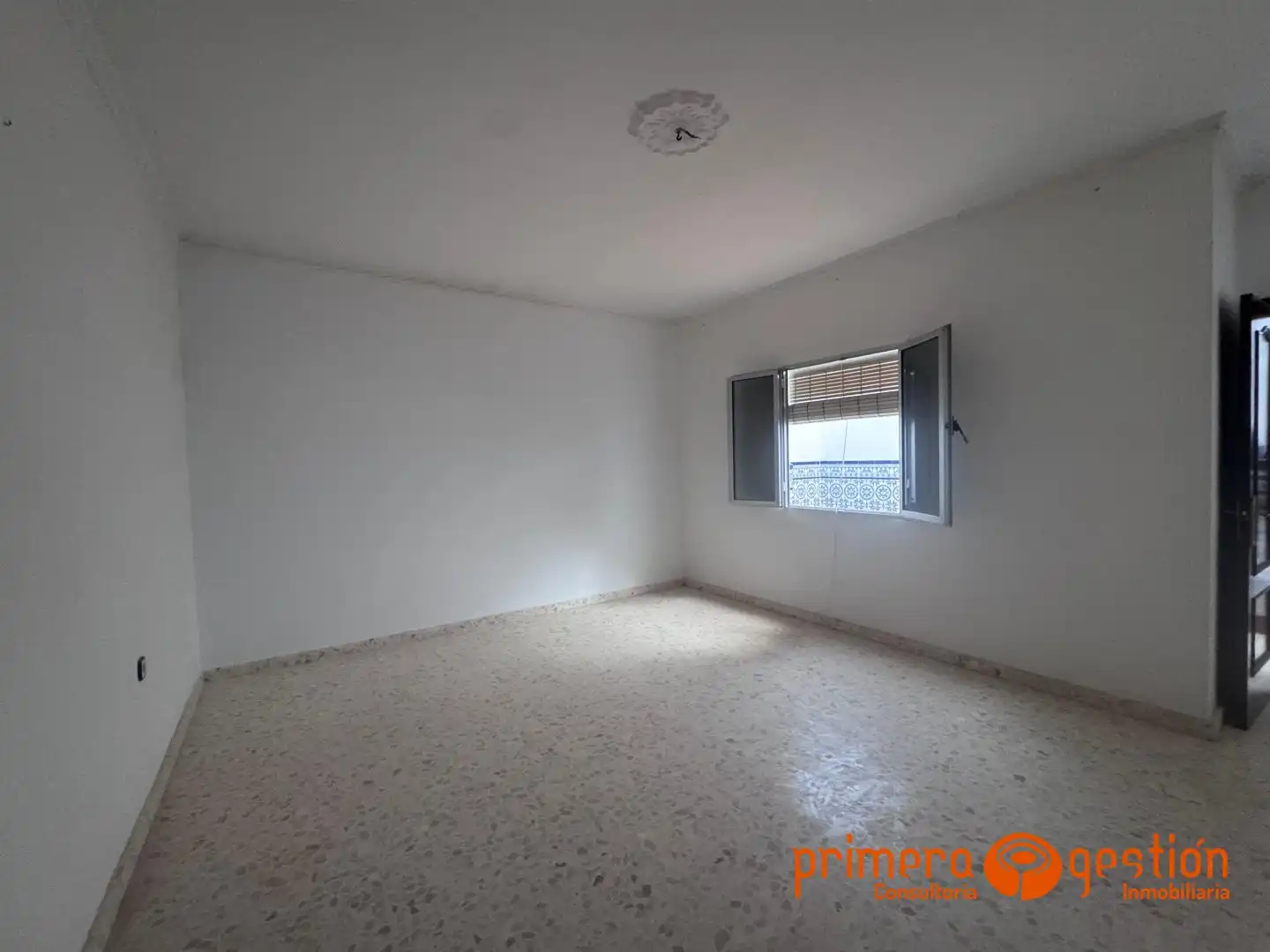 Dormitori de Casa o xalet en venda en Carmona