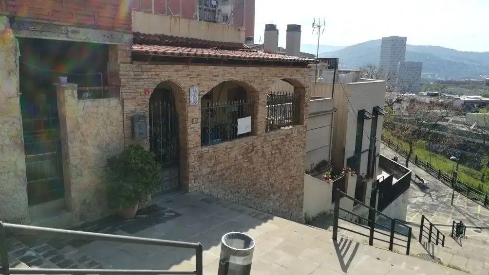 Vista exterior de Planta baixa en venda en Santa Coloma de Gramenet