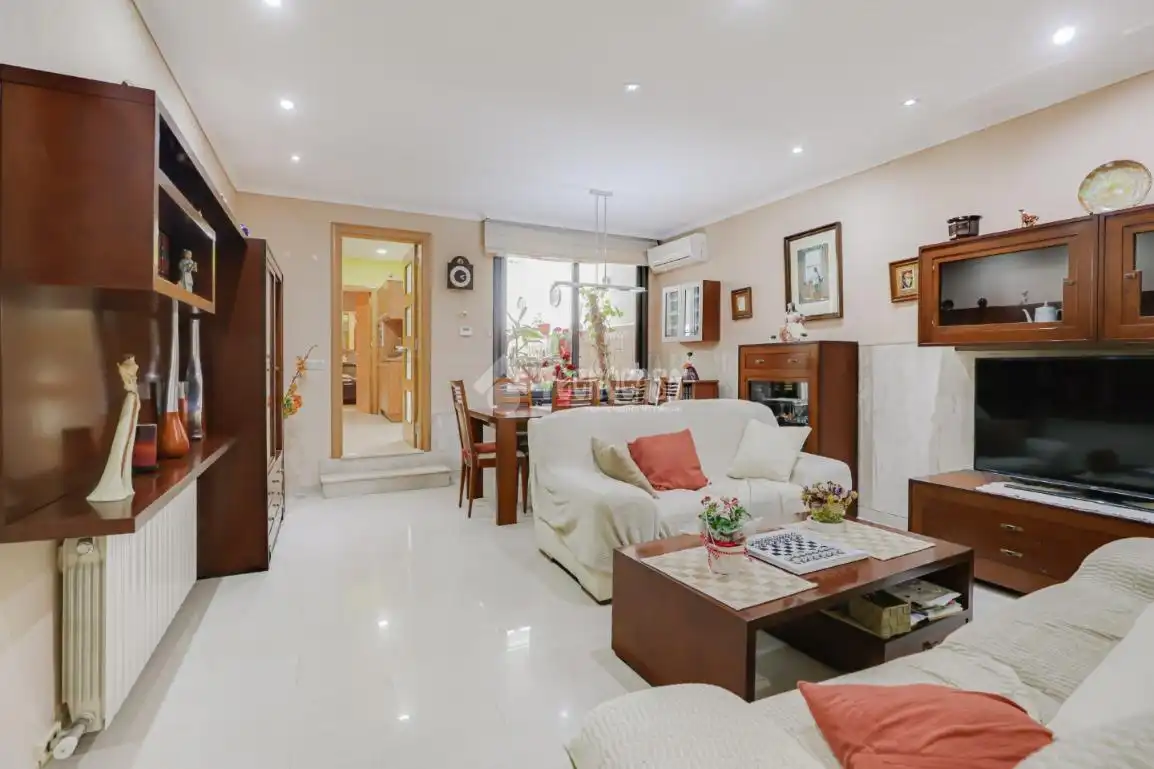 Living room of Flat for sale in Terrassa  with Air Conditioner, Heating and Terrace