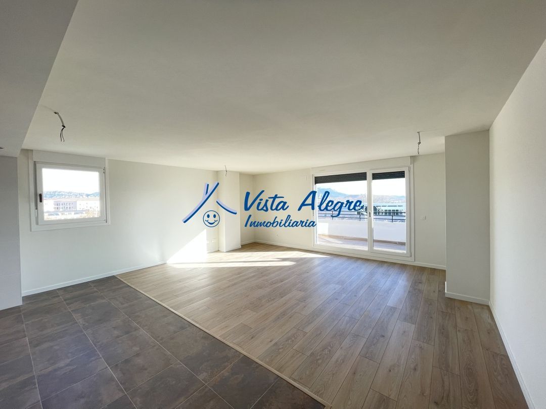 Sala d'estar de Pis en venda en Haro amb Calefacció, Parquet i Terrassa