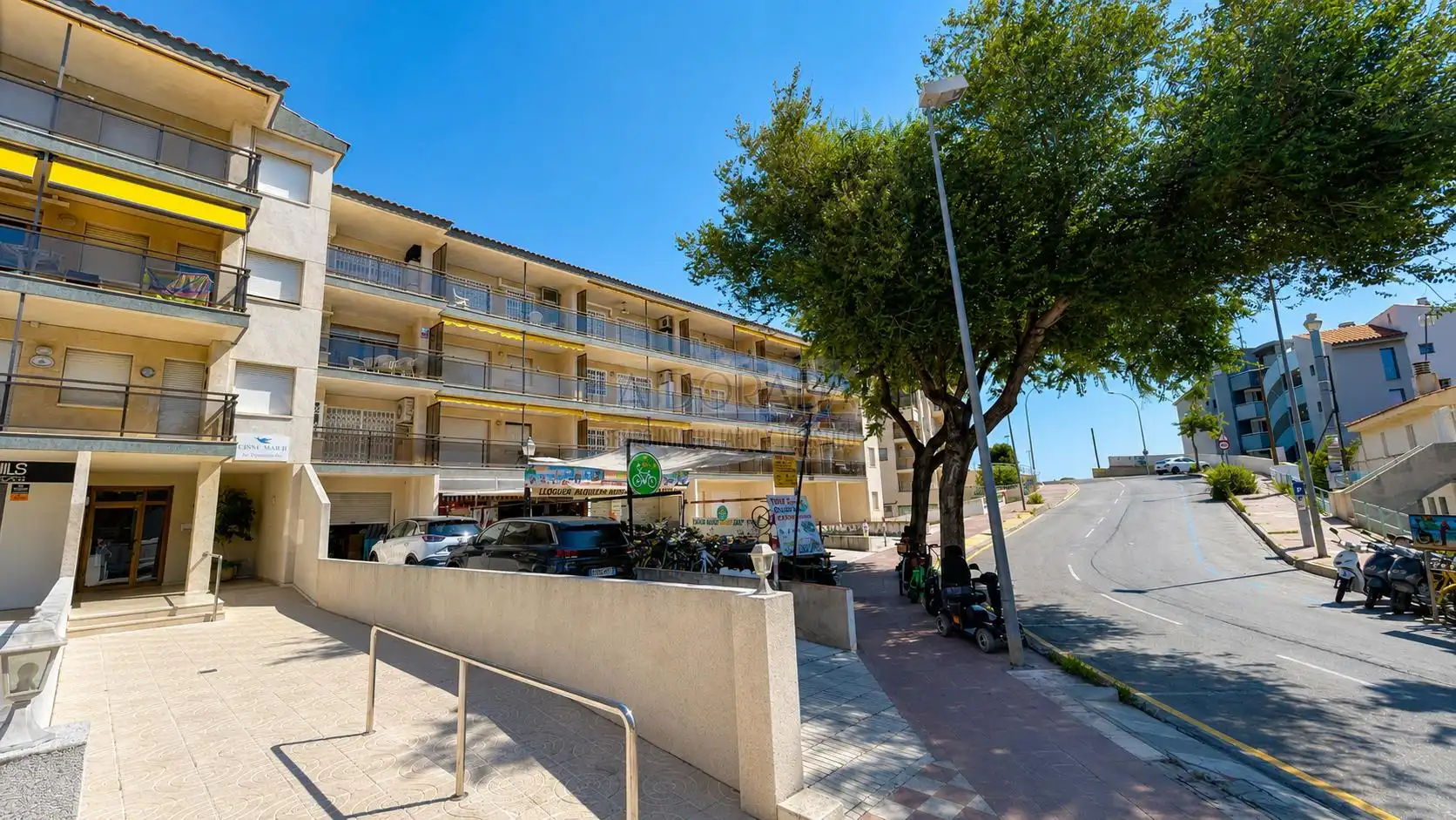 Exterior view of Flat for sale in Cambrils  with Air Conditioner, Terrace and Furnished