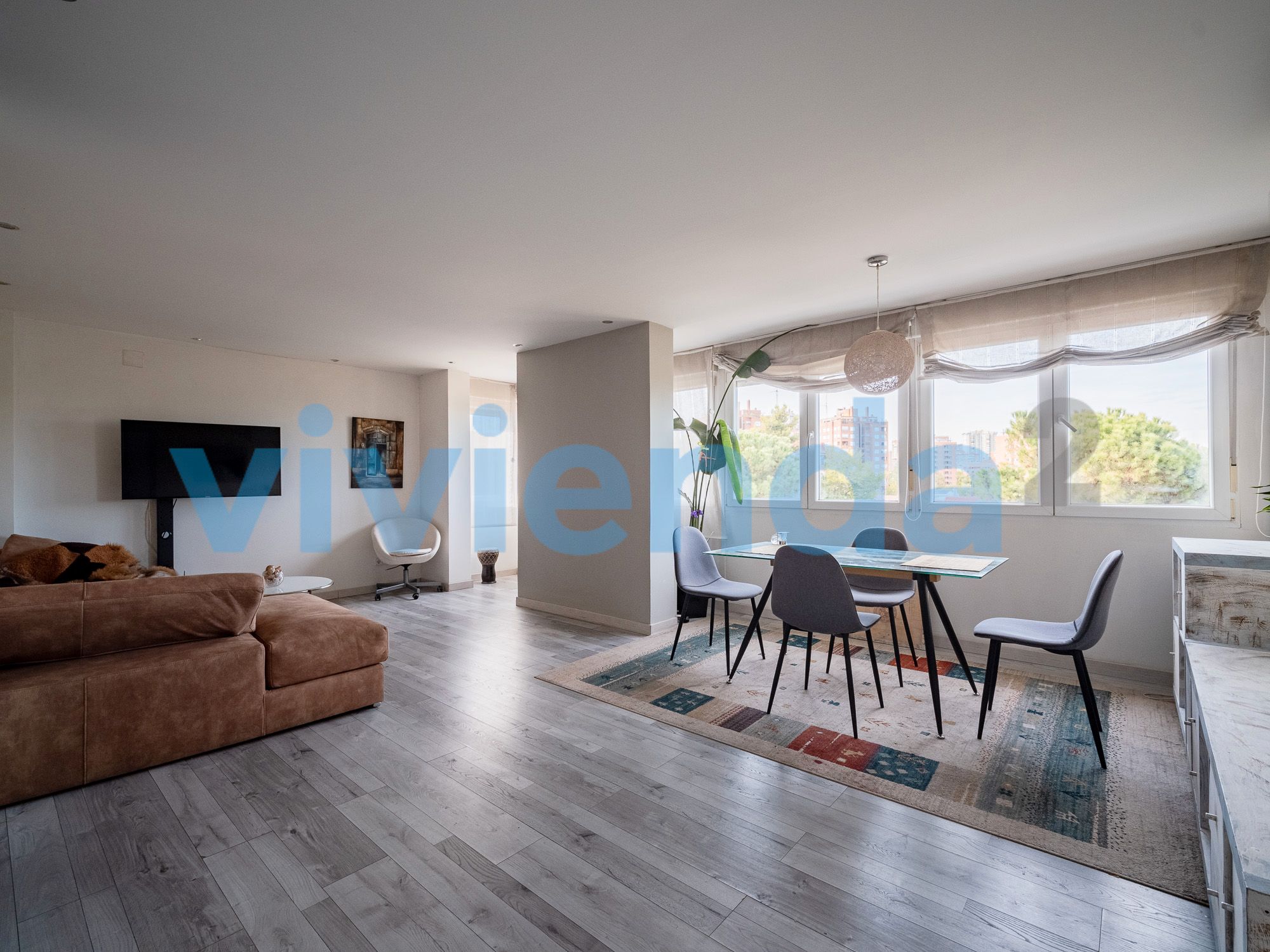 Living room of Flat to rent in  Madrid Capital  with Air Conditioner, Heating and Balcony