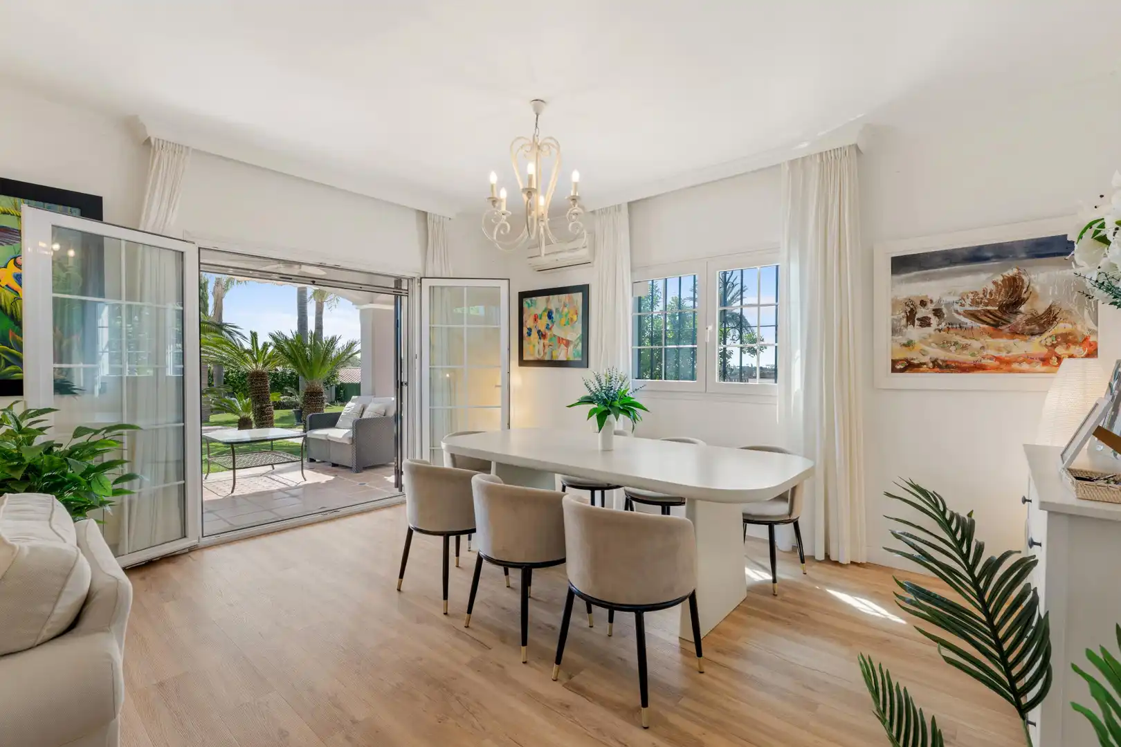 Chalet con piscina en venta en 44 Calle Pico del Naranco, imagen 11