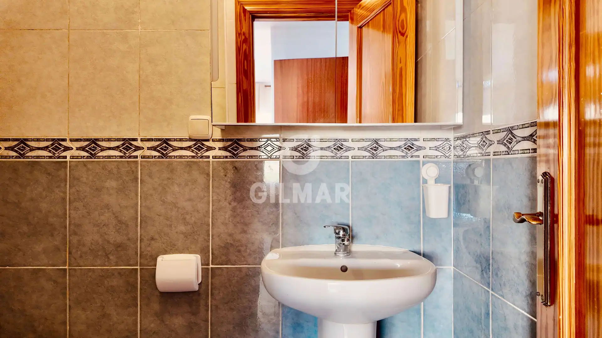 Baño de Piso en venta en Fuengirola con Calefacción y Balcón