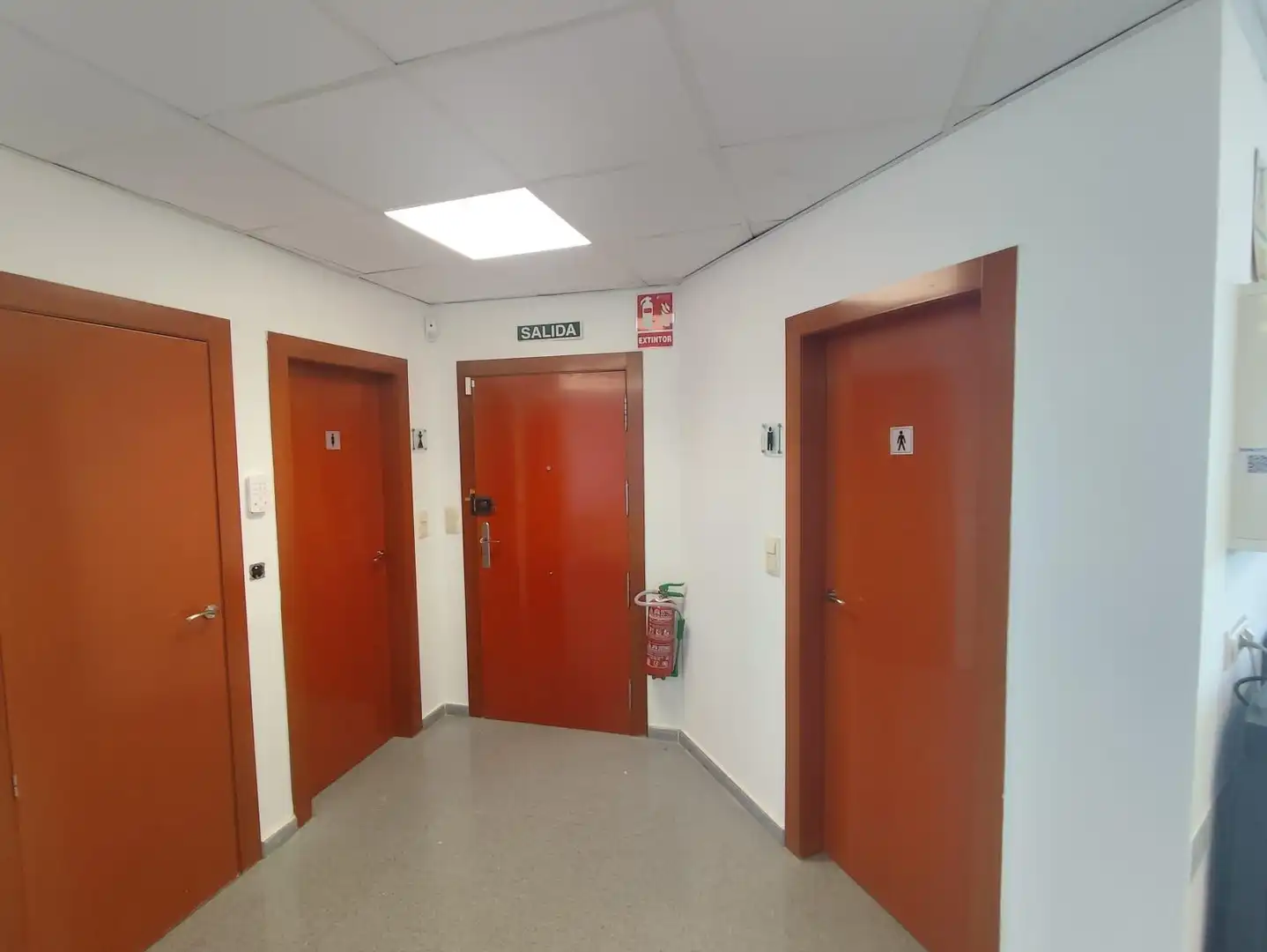Oficina amb ascensor de lloguer a Avenida Avenida Teniente Montesinos, imagen 26