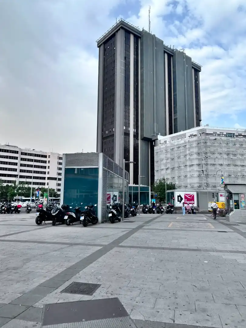 Außenansicht von Wohnung zum Verkauf in Madrid mit Klimaanlage