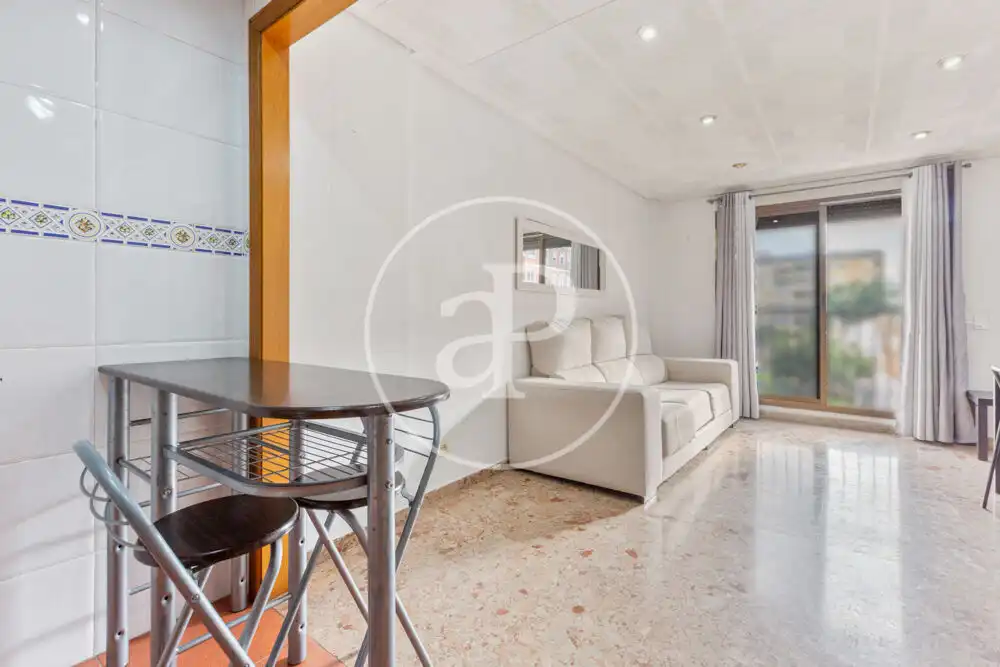 Vista exterior de Piso en venta en Benimaclet