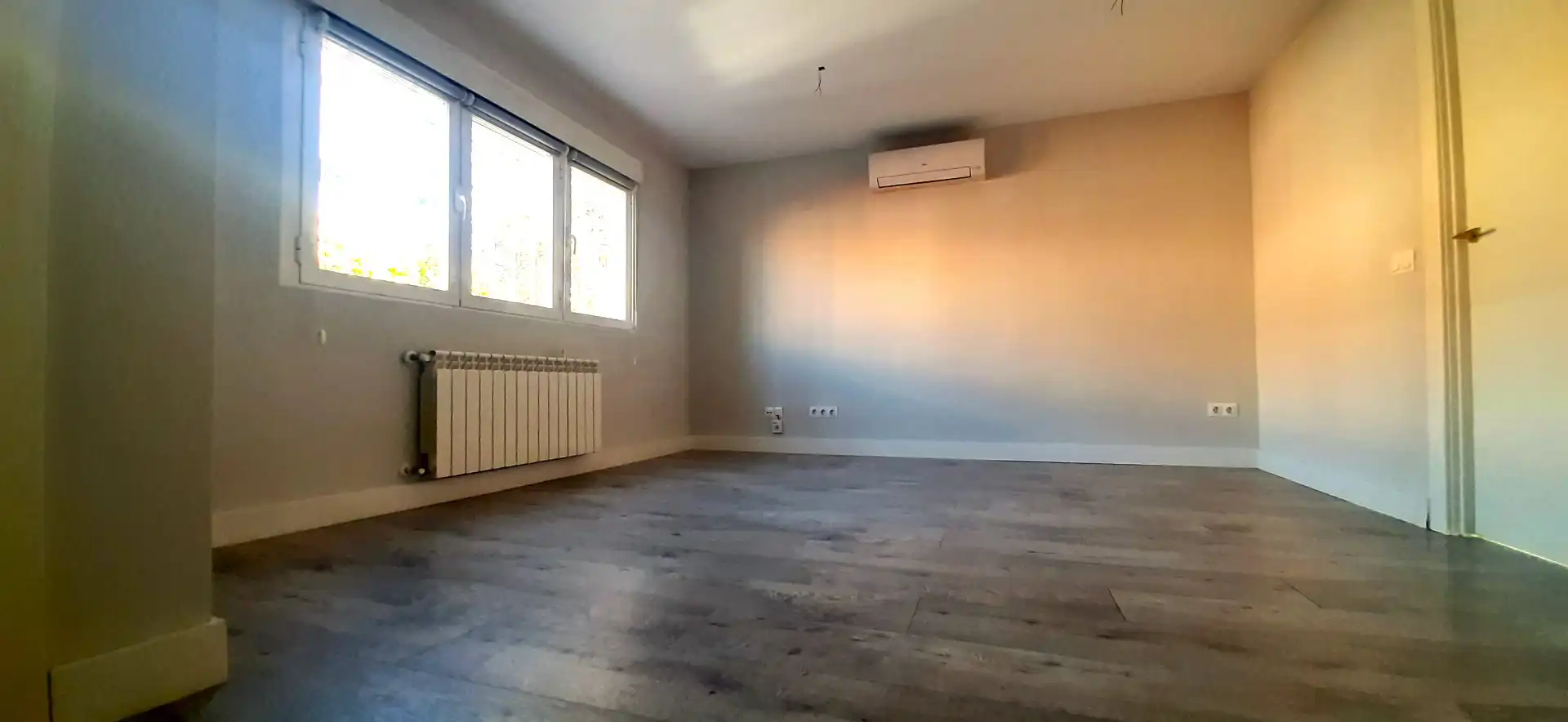 Habitación de Apartamento de alquiler en Pozuelo de Alarcón con Aire acondicionado, Calefacción y Horno