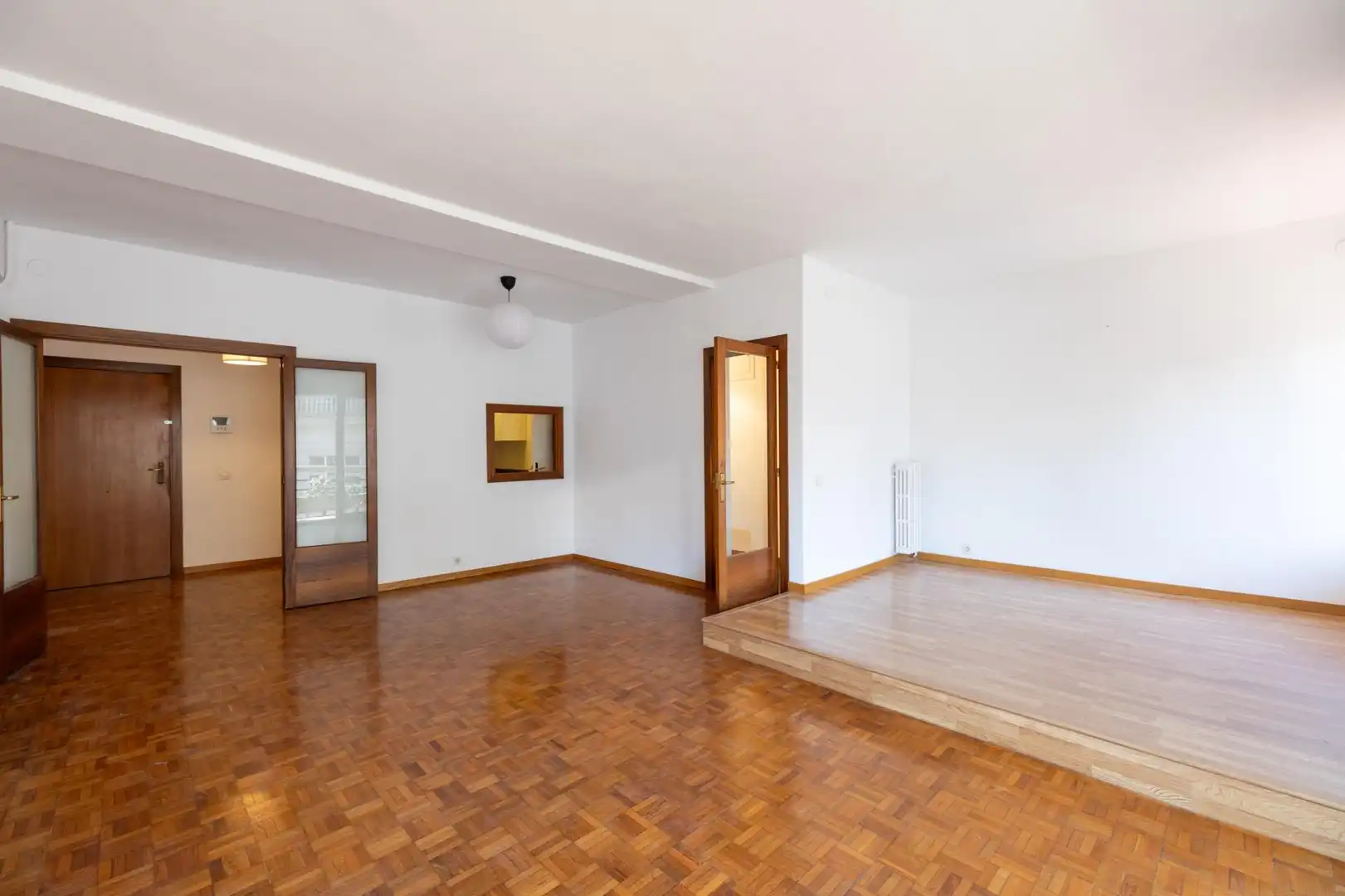 Sala d'estar de Pis en venda en Barcelona amb Calefacció, Terrassa i Balcó