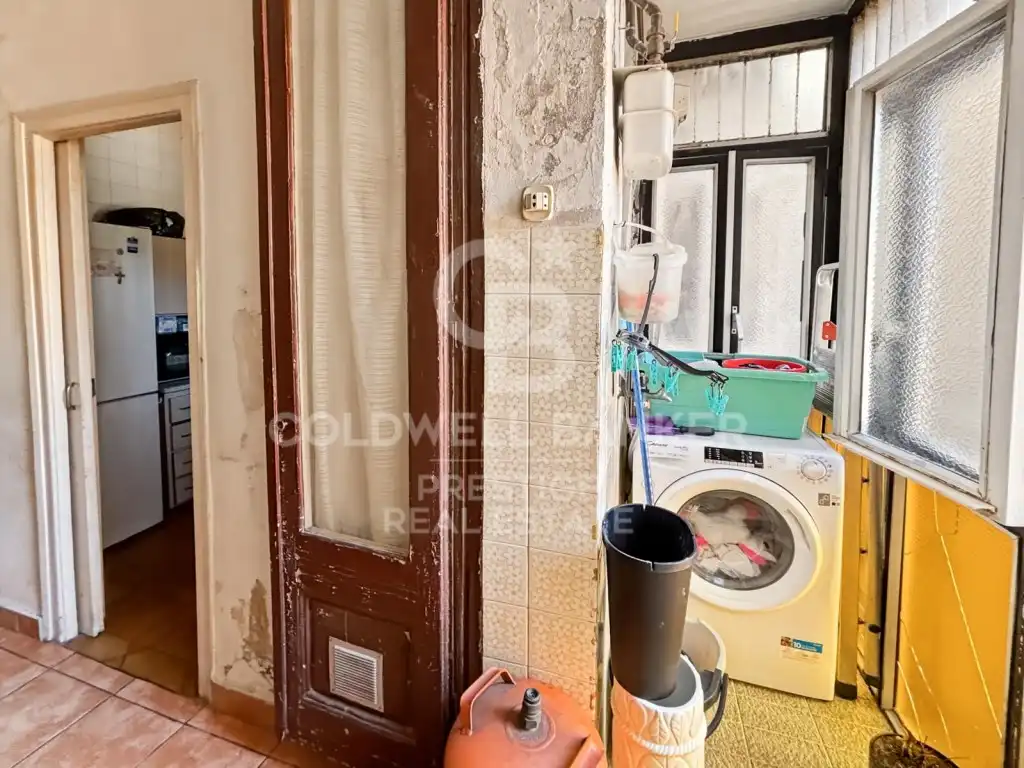 Wohnung zum Verkauf in Barcelona mit Balkon