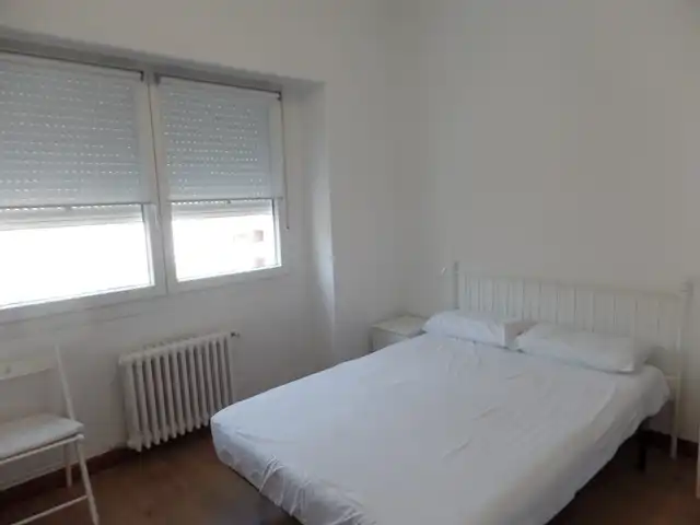 Schlafzimmer von Wohnung zur Miete in Madrid mit Heizung, Terrasse und Möbliert