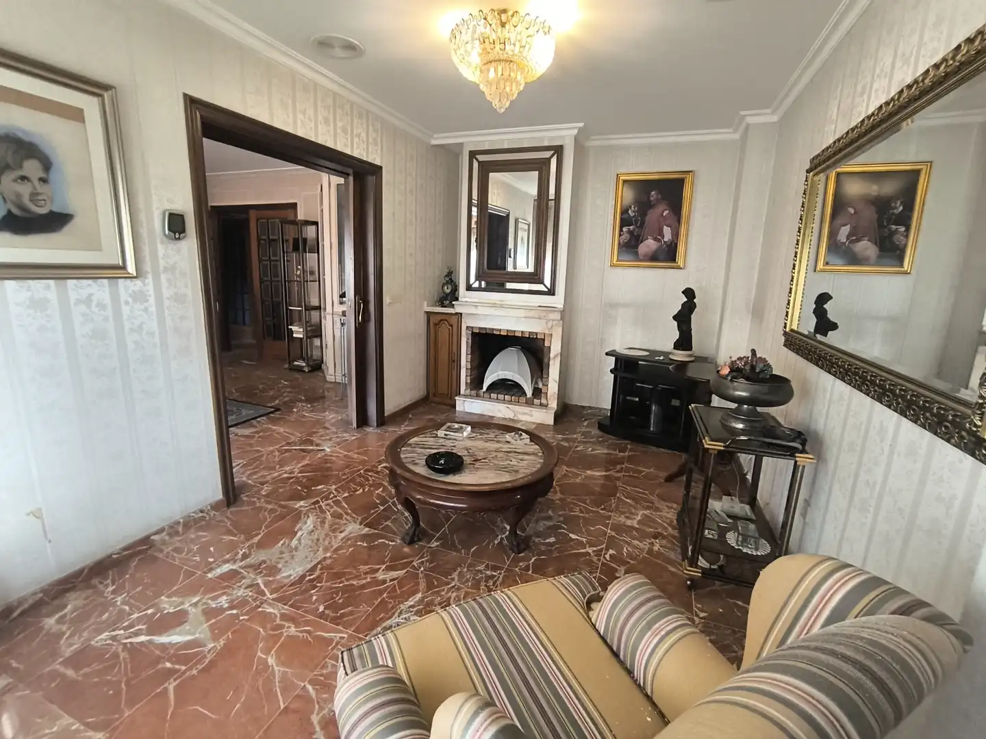 Sala de estar de Piso en venta en Pontevedra Capital  con Calefacción, Parquet y Trastero