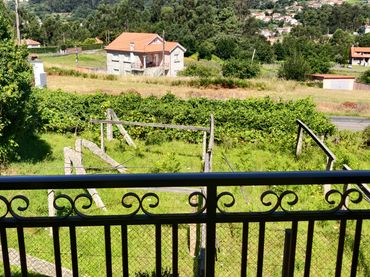 Casa amb balcó en venda a Rúa Beiramar