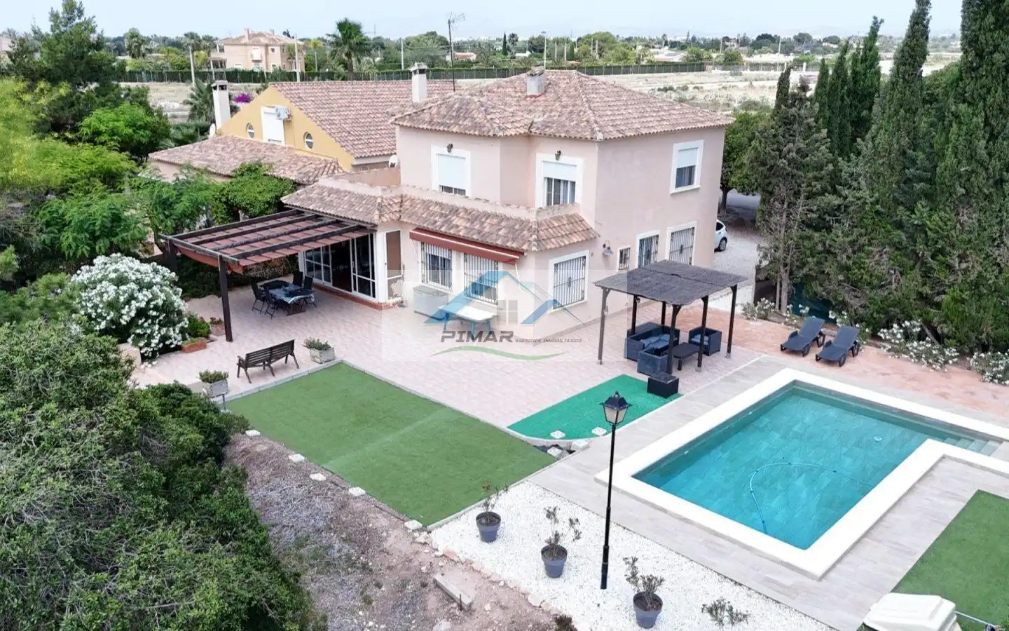 Villa con piscina in vendita a Perleta - Maitino