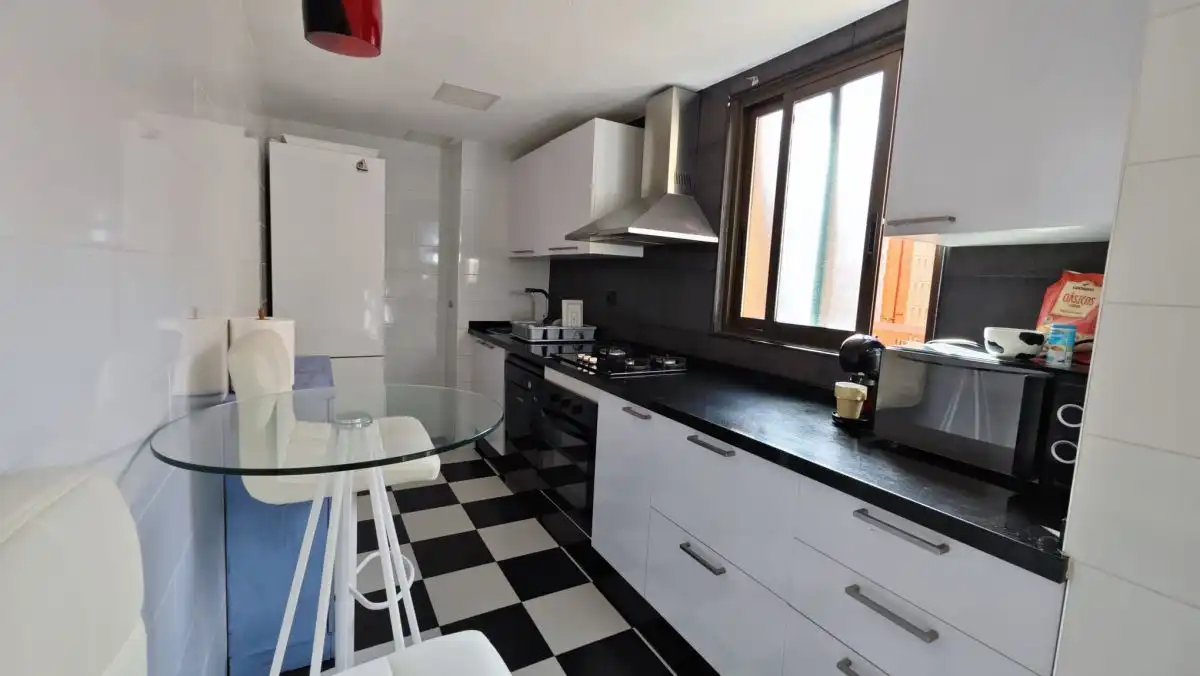 Kitchen of Flat for rent in Elche / Elx  with Air Conditioner, Heating and Parquet flooring