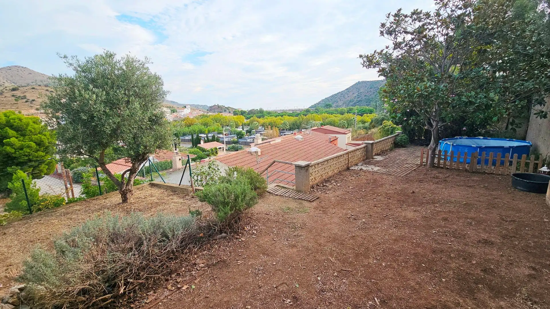 Garden of Apartments for sale in Colera  with Oven and Washing machine
