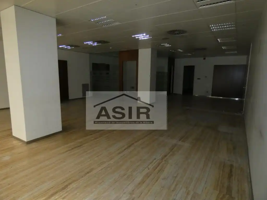 Gewerbefläche zur Miete in Casc Urbà, imagen 9