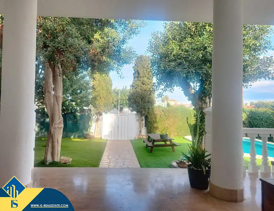 Villa avec piscine à vendre à Zona Carrefour - Urbanizaciones
