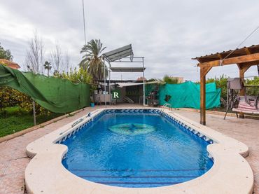 Detached house with balcony for sale in Pedanías Oeste