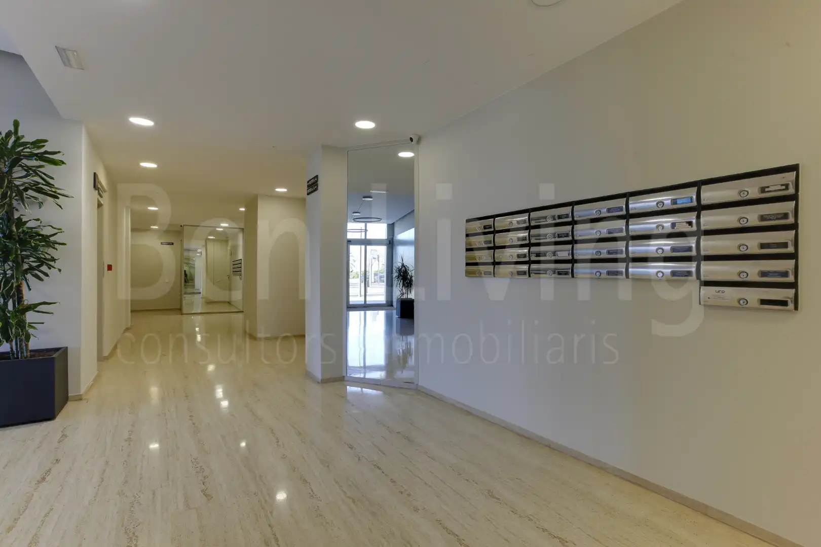 Piso de alquiler en Barcelona con Aire acondicionado, Terraza y Trastero