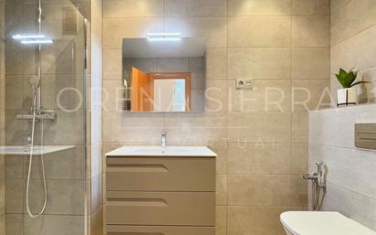 Bathroom of House or chalet for sale in Viladecans  with Air Conditioner, Heating and Terrace