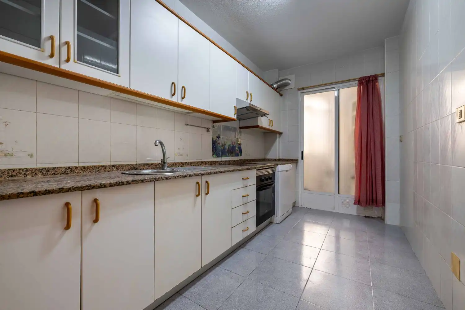 Kitchen of Flat for rent in Murcia  with Air Conditioner, Storage room and Balcony