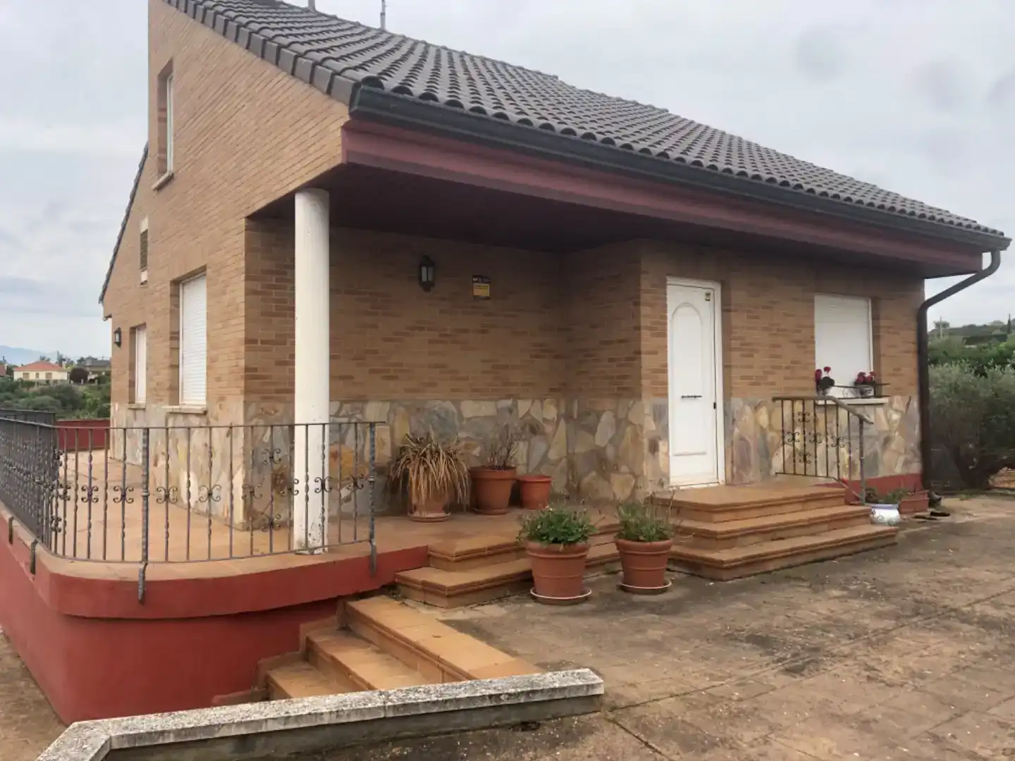 Vista exterior de Piso en venta en Lardero con Aire acondicionado, Jardín privado y Trastero