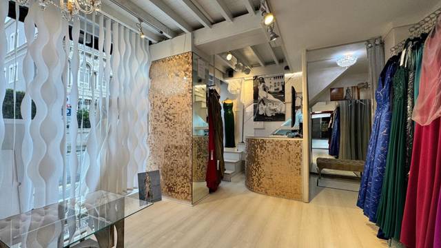 Local comercial en Alquiler en Calle ENRIC VINCKE en El Pedró