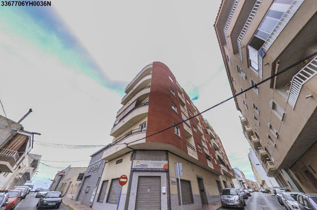 Vista exterior de Pis en venda en Torrevieja amb Alarma