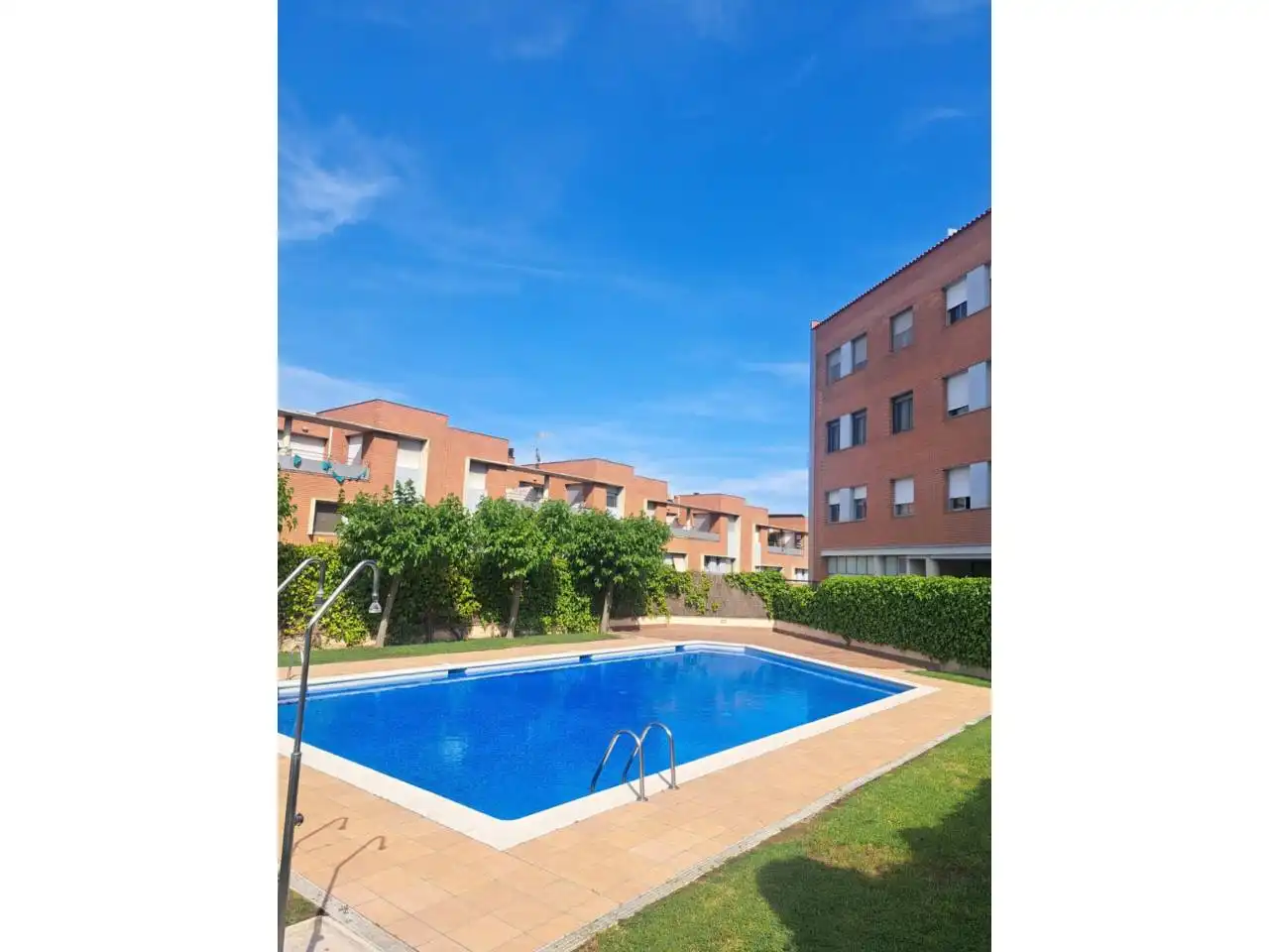 Piscina de Dúplex de lloguer en Sant Quirze del Vallès amb Aire condicionat, Calefacció i Parquet