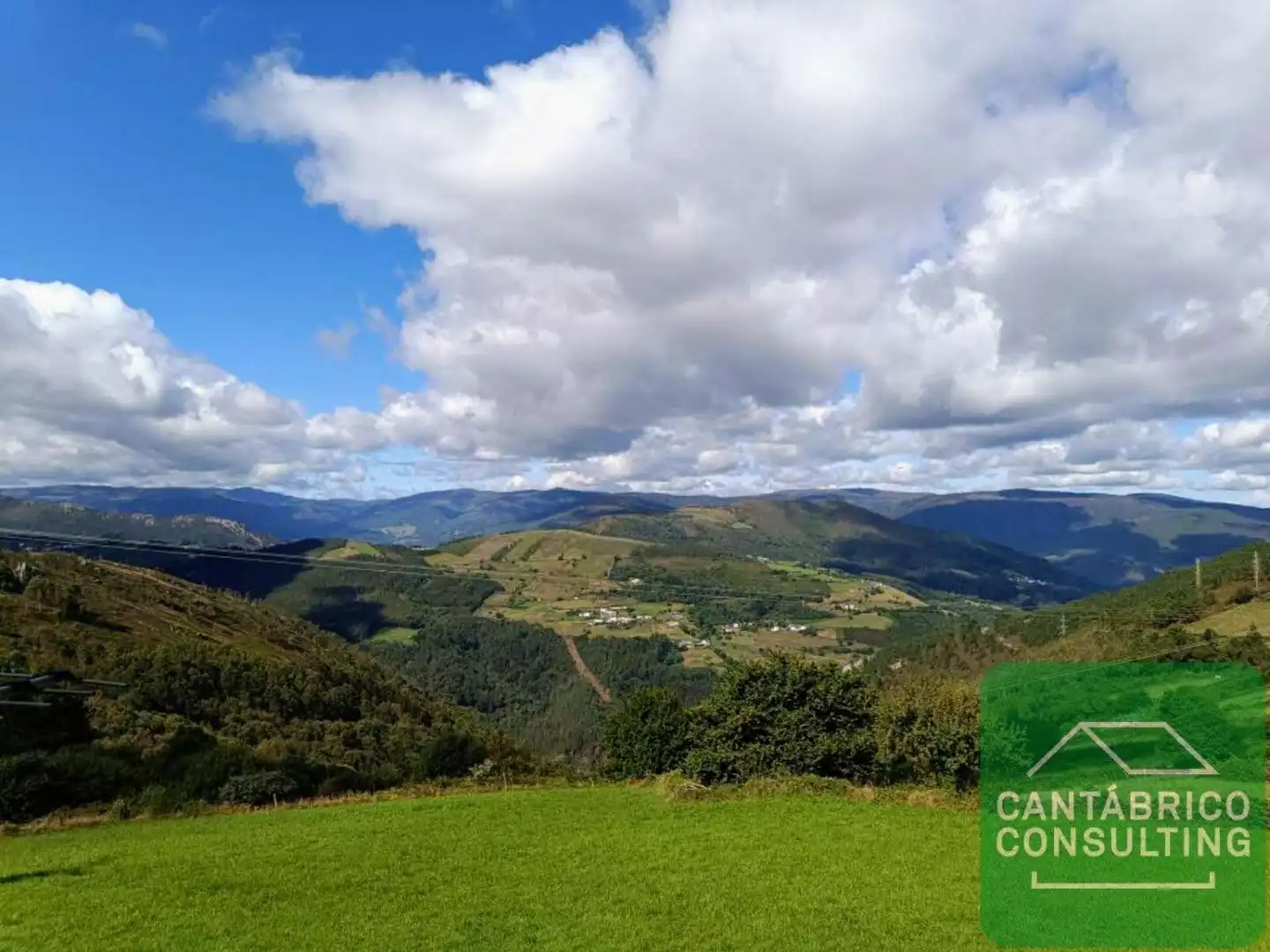 Vista exterior de Finca rústica en venda en Villayón amb Calefacció, Parquet i Terrassa
