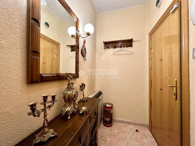 Piso en Venta en C/ de Ntra. Sra. de Begoña en Villaverde Alto