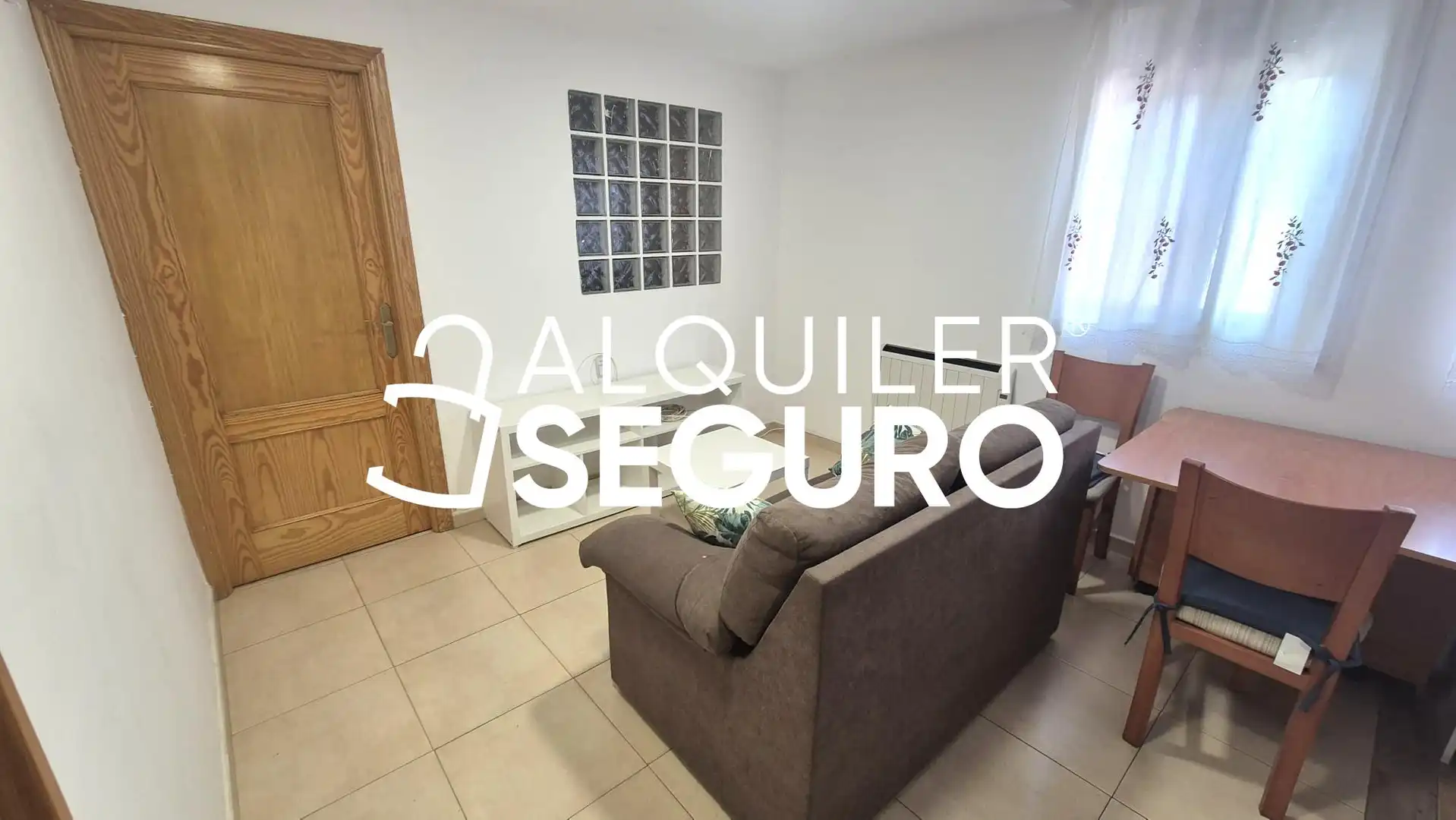 Sala de estar de Piso de alquiler en Madrid con Calefacción y Amueblado