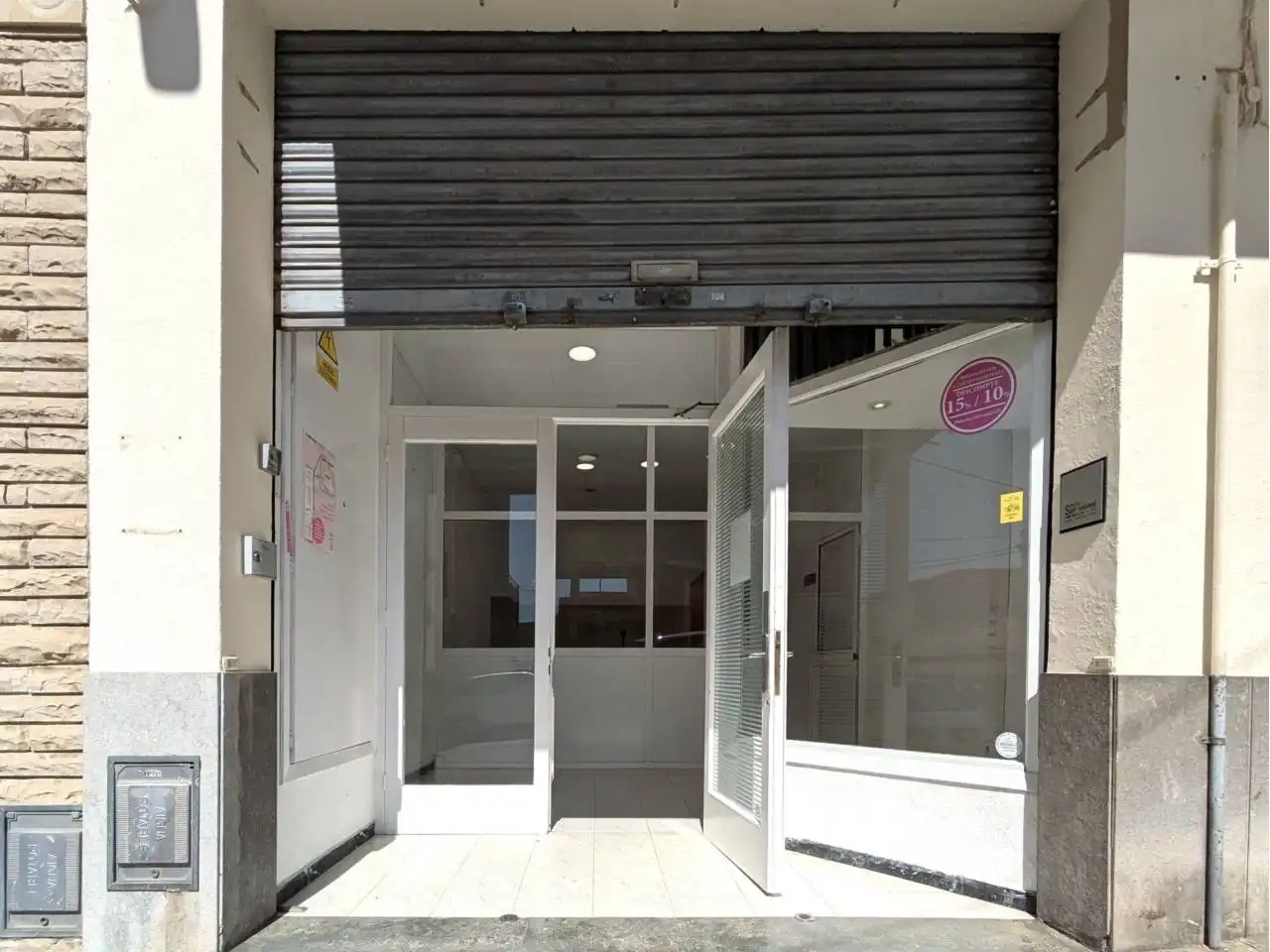 Local comercial de lloguer a Calle MESTRE ANTONI TORELLO, imagen 3