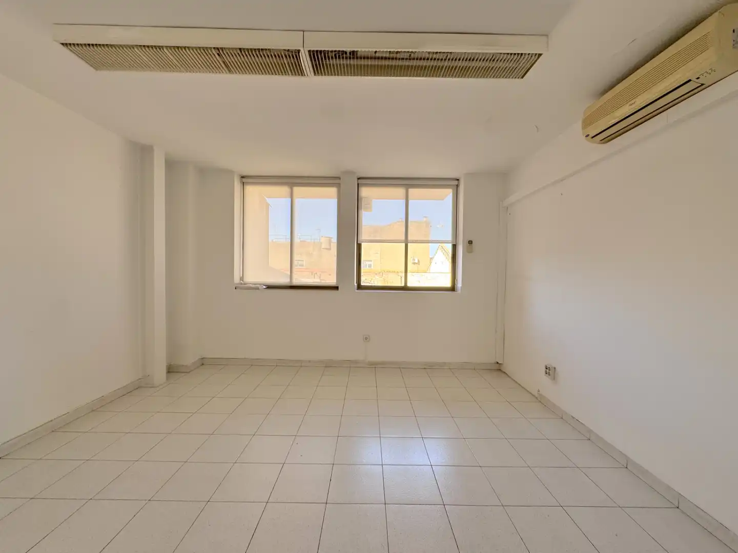 Oficina en venta en Granollers con Alarma