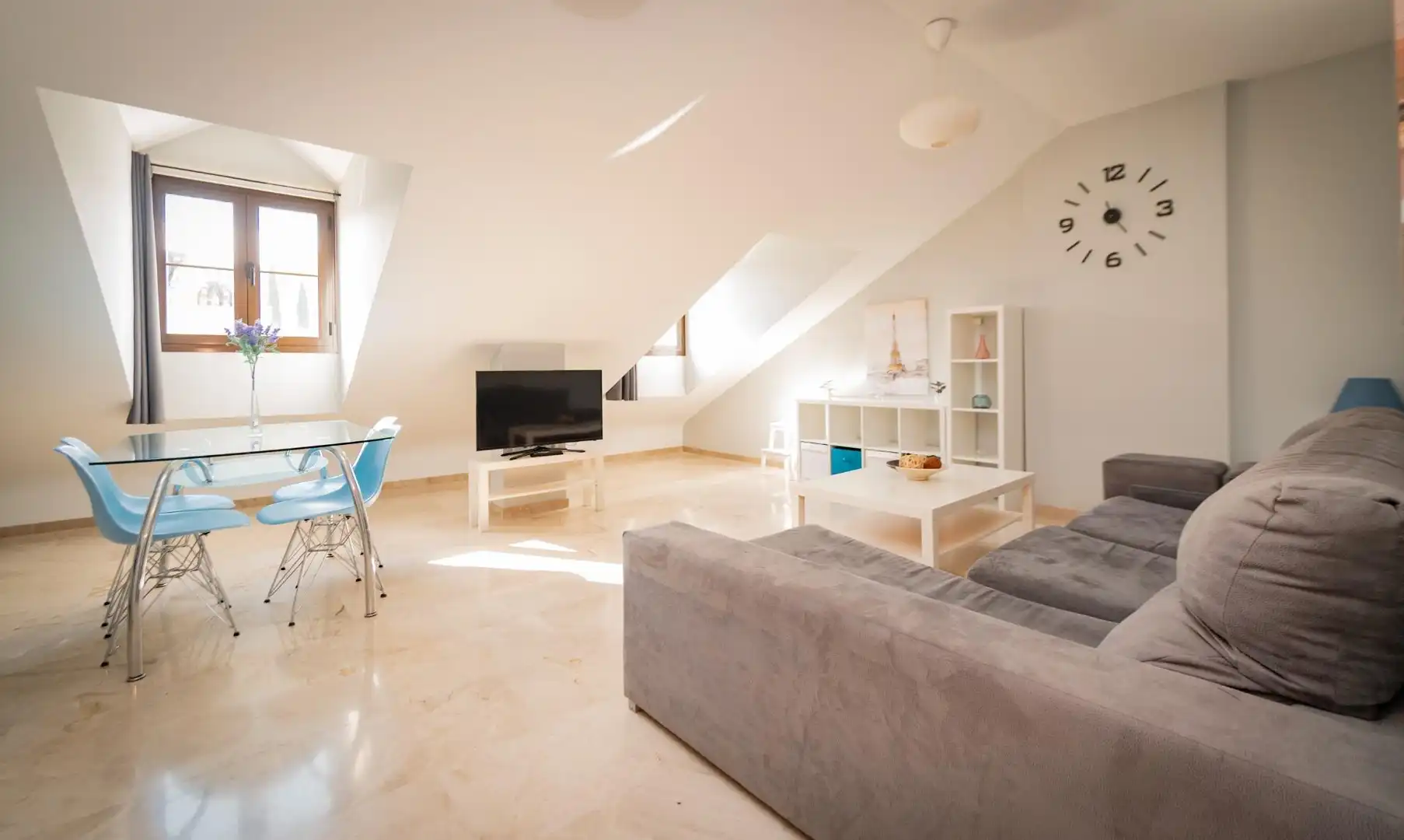 Wohnzimmer von Dachboden zum Verkauf in Antequera mit Klimaanlage