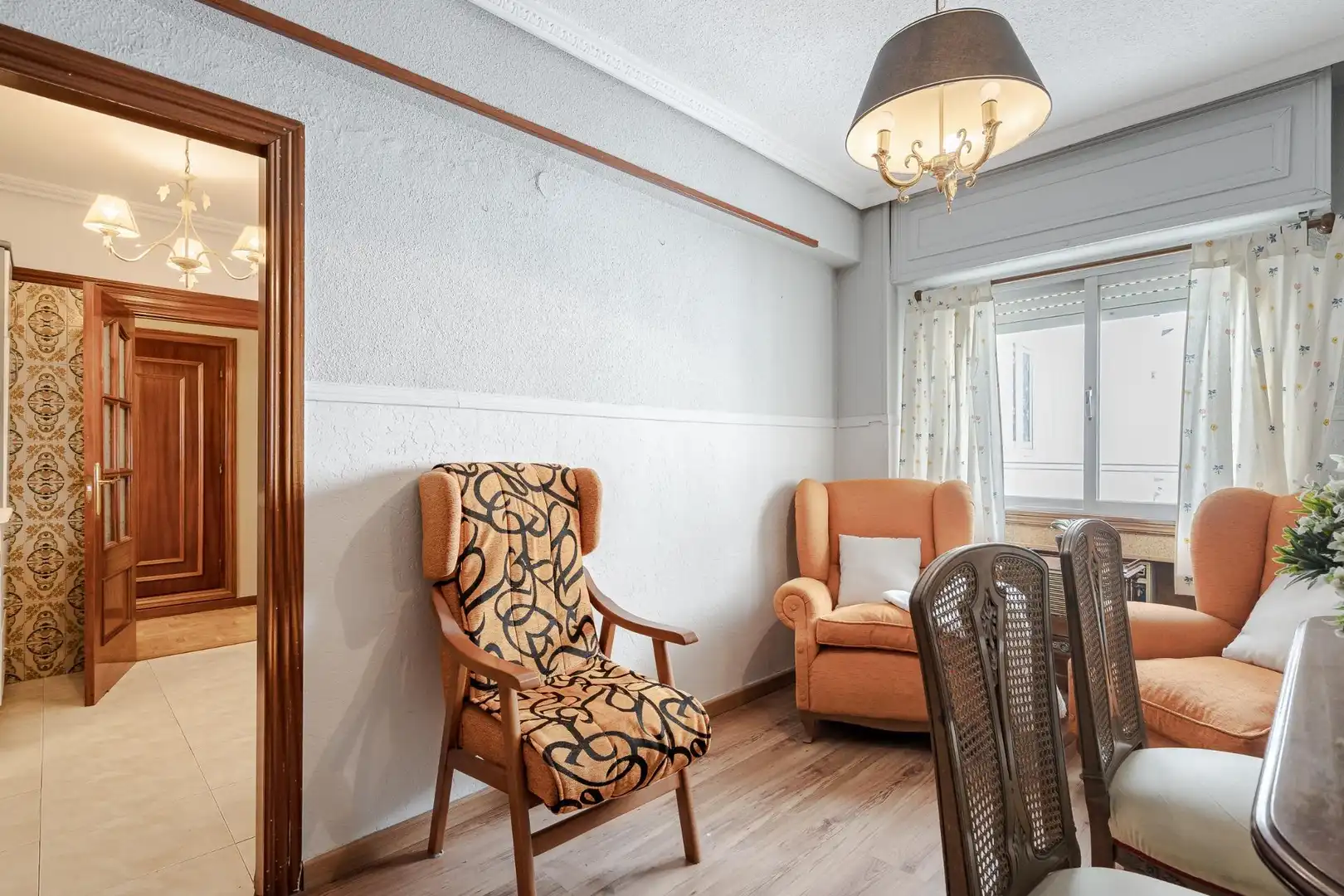 Living room of Flat for sale in Alcalá de Henares  with Heating, Terrace and Furnished