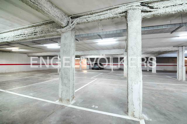 Garaje en Venta en Avinguda de Salvador Dalí i Domènech en Poble Nou - Olivar Gran